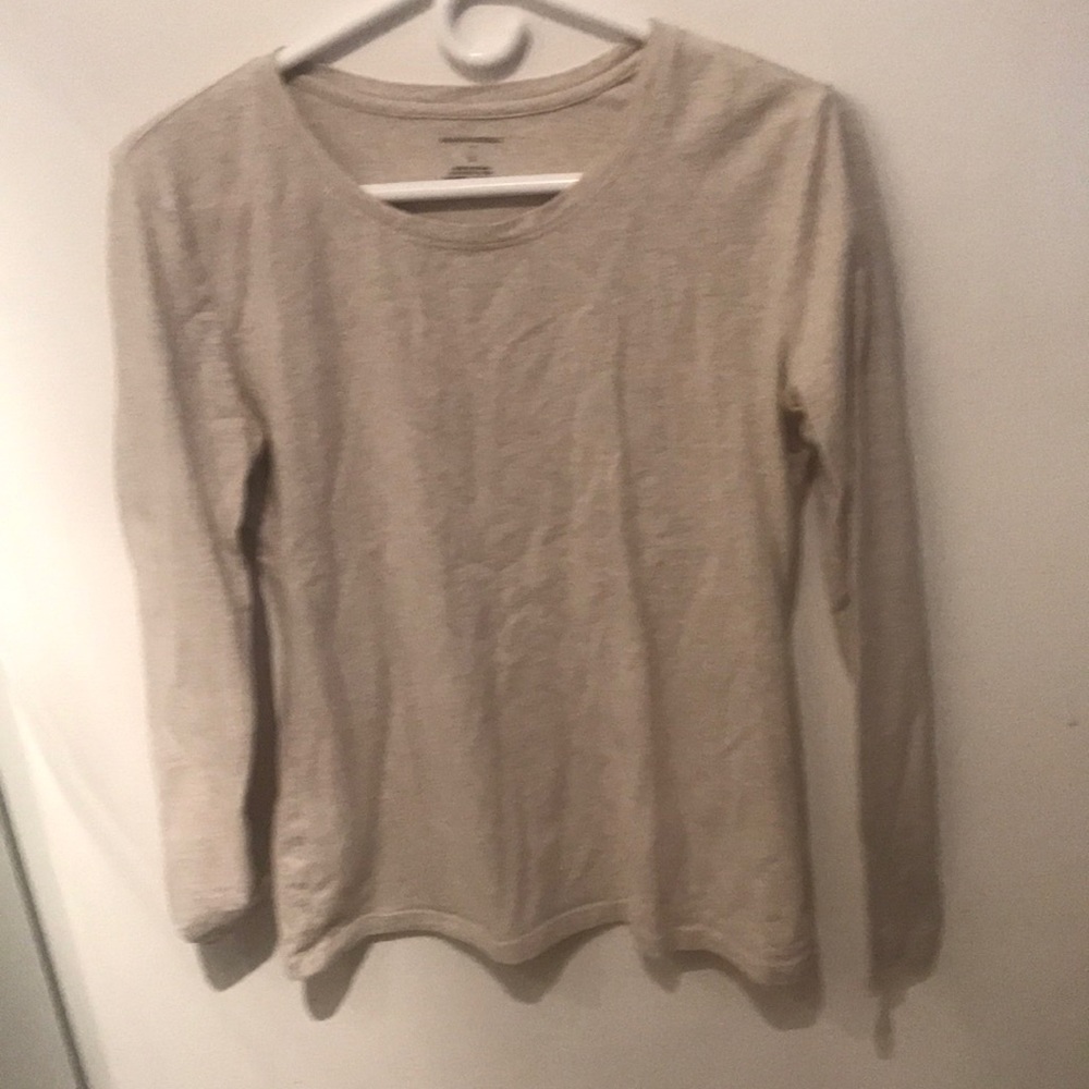 Elegant Banana Republic 95% CottonCream Long Sleeve Tshirt/Thin Sweater Sz Small